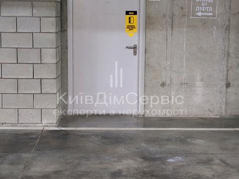 паркомісце за адресою Ділова вул. (Димитрова), 1/2