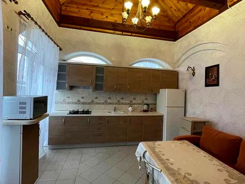 будинок за адресою Центральна