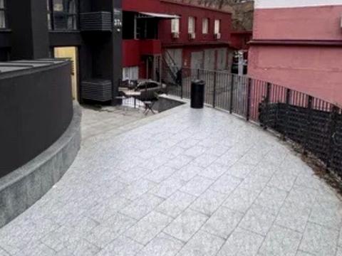 комерційна за адресою Кирилівська вул. (Фрунзе), 37-А