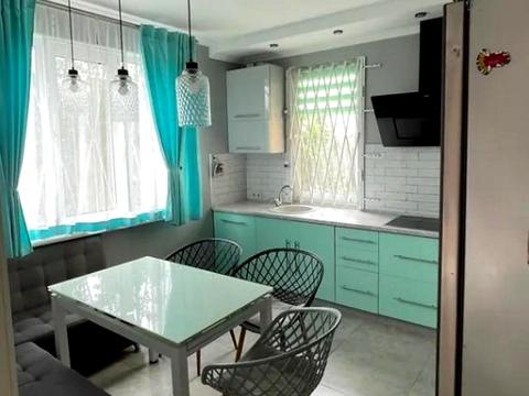 будинок за адресою с. Безуглівка, степова