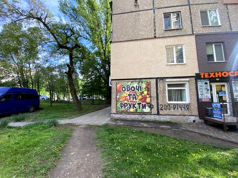 комерційна за адресою 200-річчя Кривого Рогу просп., 12