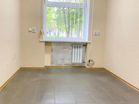 комерційна за адресою 200-річчя Кривого Рогу просп., 12