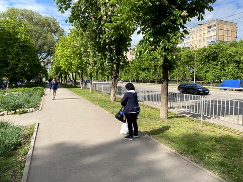 комерційна за адресою 200-річчя Кривого Рогу просп., 12