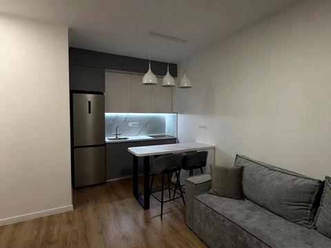 квартира за адресою Салютна вул., 2к9