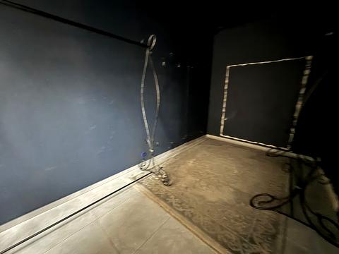 комерційна за адресою Медова вул., 2