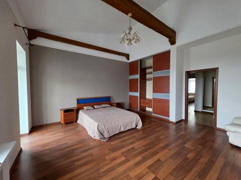 квартира за адресою Будівельників вул., 30