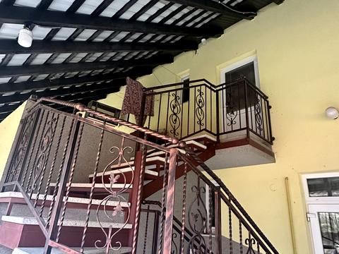 будинок за адресою Дружби