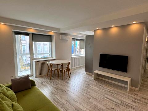 квартира за адресою Велика Васильківська вул. (Червоноармійська), 45/17