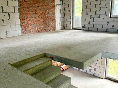 будинок за адресою Лугова