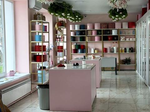 комерційна за адресою Кулика і Гудачека вул. (Макарова), 42