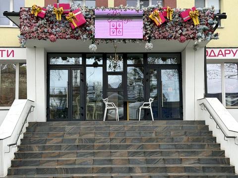 комерційна за адресою Кулика і Гудачека вул. (Макарова), 42