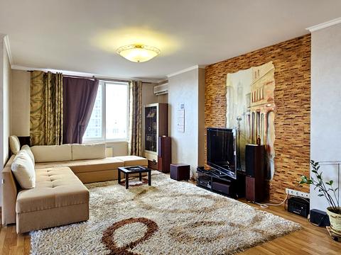 квартира за адресою Дніпровська набережна вул., 1