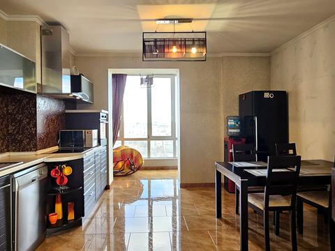 квартира за адресою Дніпровська набережна вул., 1