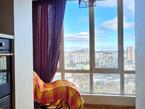 квартира за адресою Дніпровська набережна вул., 1