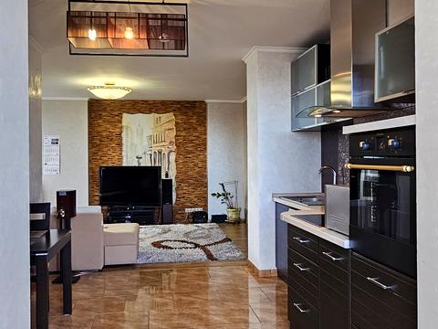 квартира за адресою Дніпровська набережна вул., 1