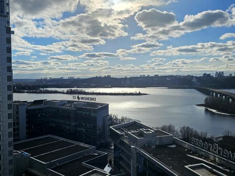 квартира за адресою Дніпровська набережна вул., 1