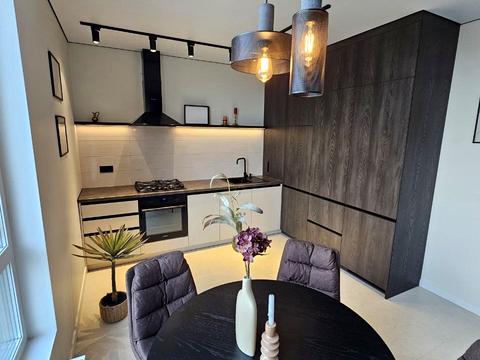 квартира за адресою Слави Стецько вул., (Будинок)