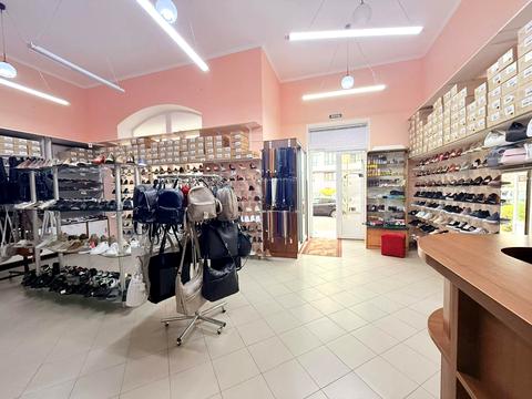 комерційна за адресою Пасічна вул., 171