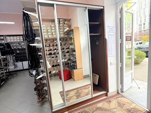 комерційна за адресою Пасічна вул., 171