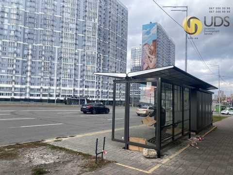 комерційна за адресою Ревуцького вул., 37А