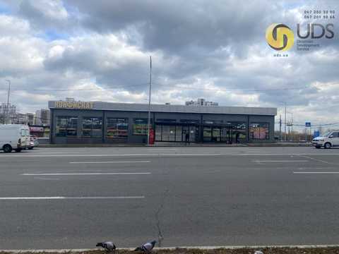 комерційна за адресою Ревуцького вул., 37А