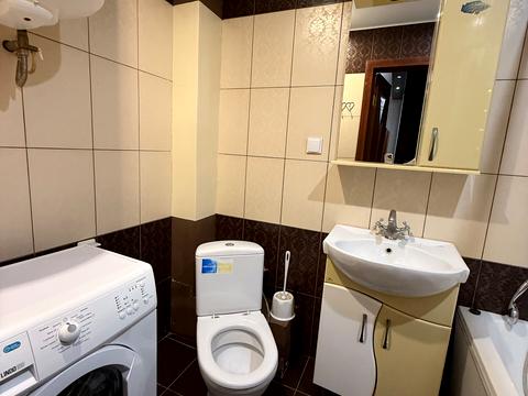 квартира за адресою Михайла Омеляновича-Павленка вул. (Суворова), 18/20