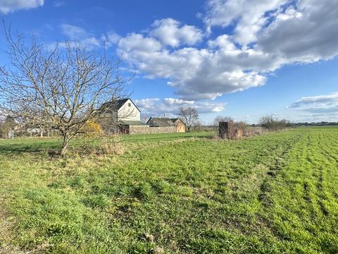 участок по адресу Чеська