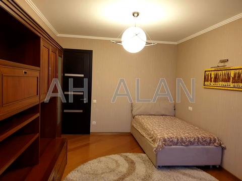 квартира по адресу Раисы Окипной ул., 10-А