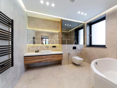 будинок за адресою вул. Осіння, 2