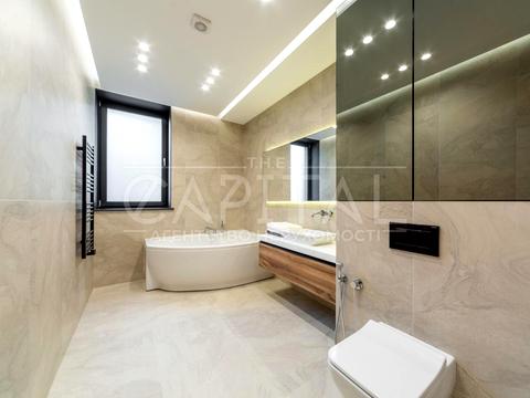 будинок за адресою вул. Осіння, 2