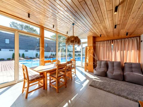 будинок за адресою вул. Осіння, 2