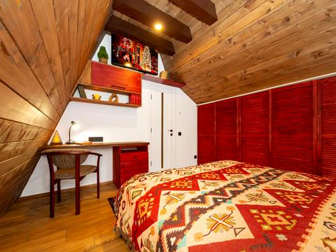 комерційна за адресою урочище Стаїще, 145