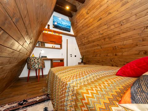 комерційна за адресою урочище Стаїще, 145