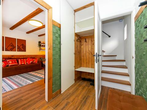 комерційна за адресою урочище Стаїще, 145