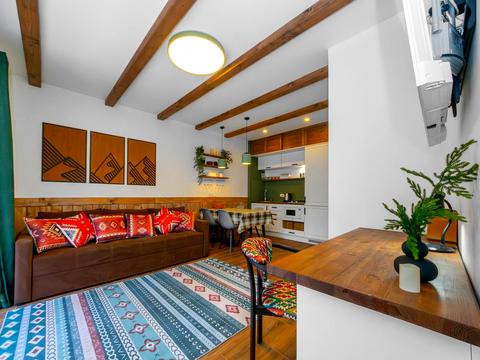 комерційна за адресою урочище Стаїще, 145