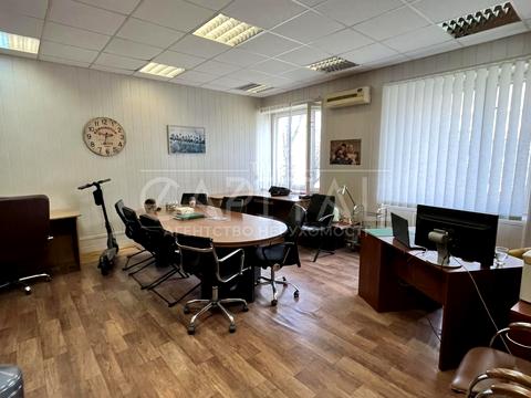 коммерческая по адресу вул. Бучми Амвросія, 5