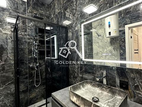 квартира по адресу Защитников Украины пл. (Освобождения), 3