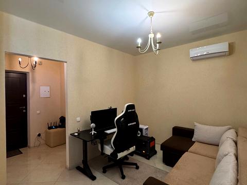 квартира за адресою Андрія Аболмасова вул. (Панельна), 4