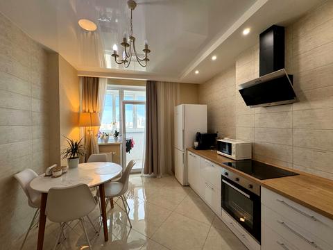 квартира за адресою Андрія Аболмасова вул. (Панельна), 4