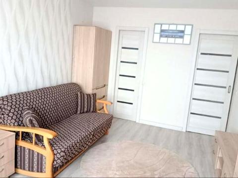 квартира по адресу Романа Ратушного ул. (Волгоградська), (Будинок)