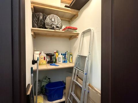 комерційна за адресою Верхній Вал вул., 62