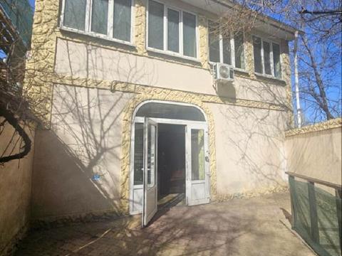 комерційна за адресою Військовий узвіз, 22