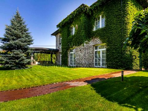 будинок за адресою Центральна вул.