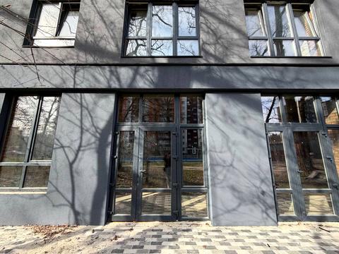 комерційна за адресою Северинівська вул. (Жовтнева), 131