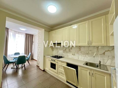 квартира за адресою Академіка Амосова вул., 67