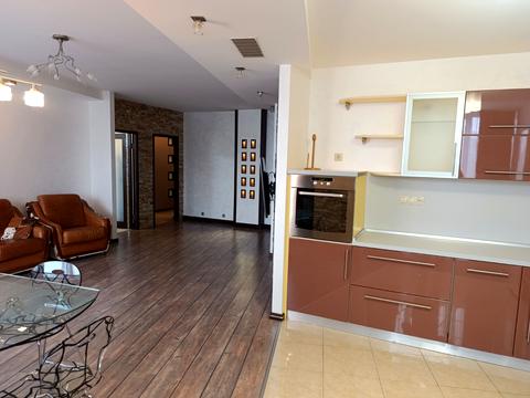 квартира за адресою Миколи Бажана просп., 12