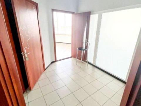 комерційна за адресою Королеви Єлизавети ІІ вул. (Глинки), 2