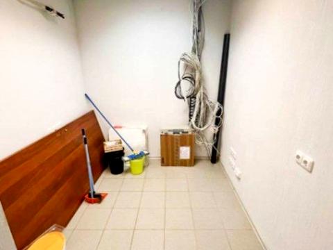 комерційна за адресою Королеви Єлизавети ІІ вул. (Глинки), 2