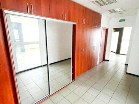 комерційна за адресою Королеви Єлизавети ІІ вул. (Глинки), 2