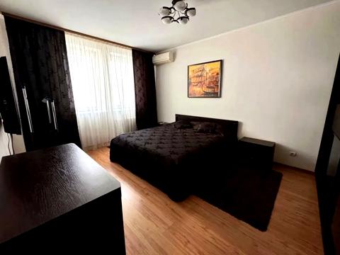 квартира по адресу Миколы Бажана просп., 10